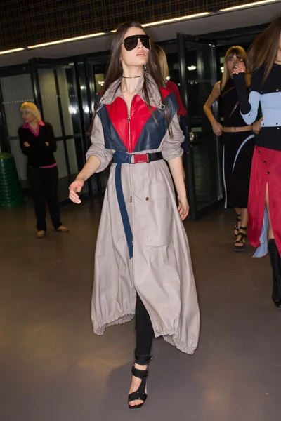 Look 77